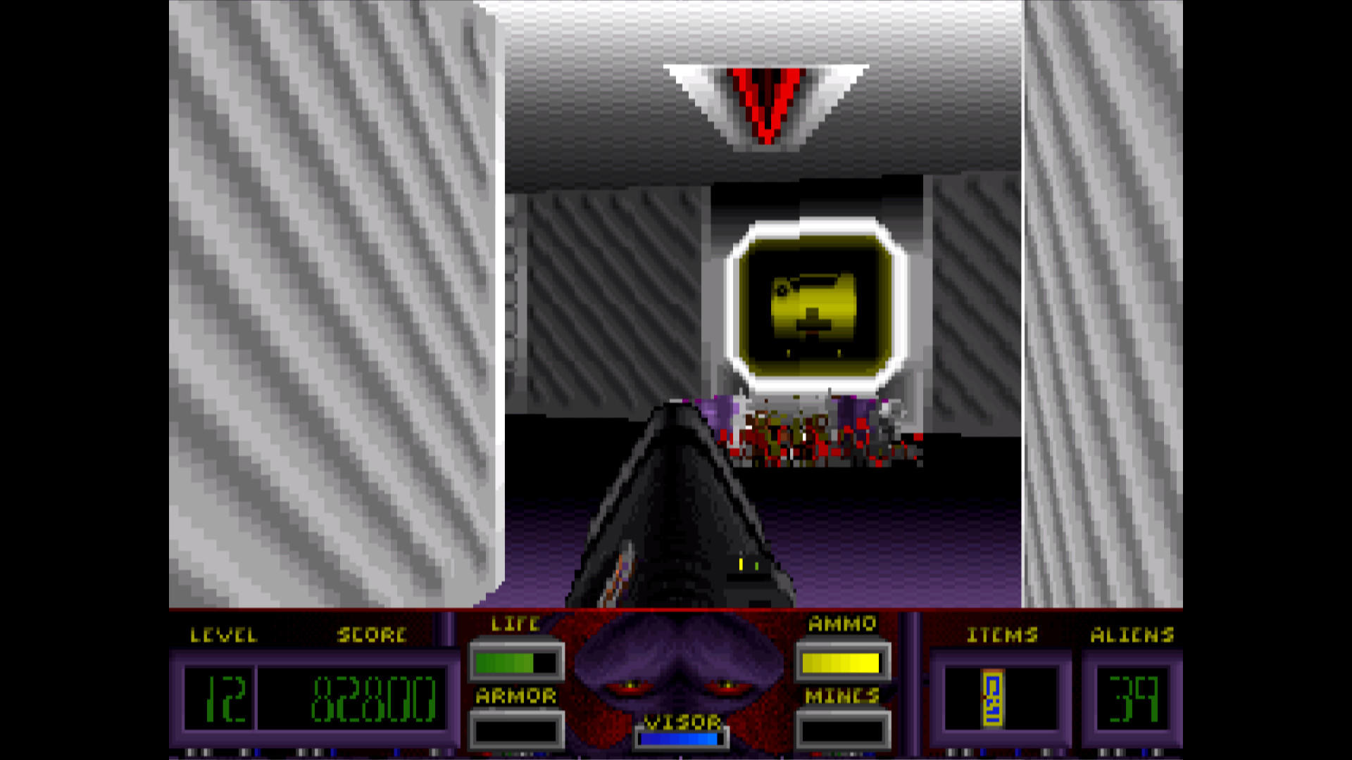 Corridor 7: Alien Invasion Game Screenshot