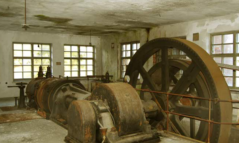 Escape From Saw Mill Factory Game Screenshot