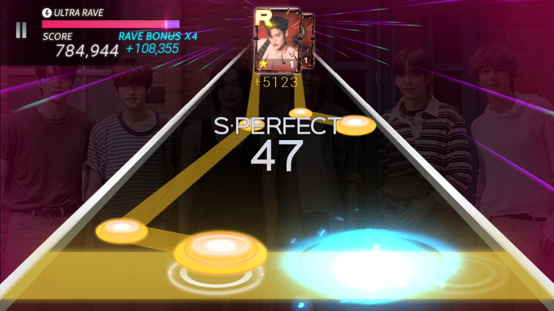 SUPERSTAR SMTOWN Game Screenshot