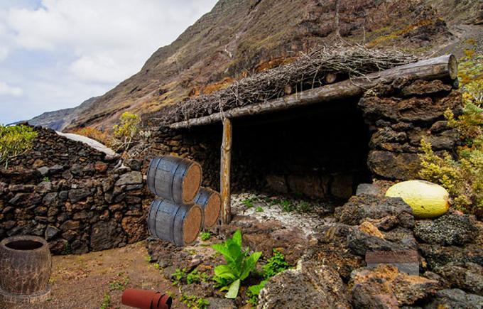 Medieval Village Escape Game Screenshot