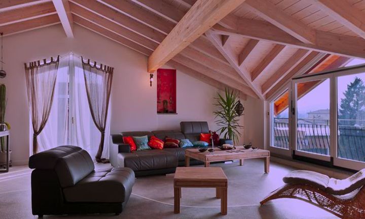 Modern Attic House Escape Game Screenshot