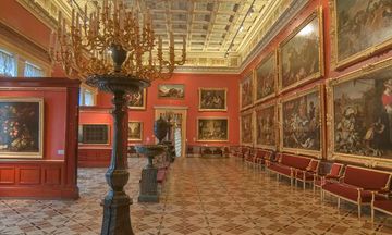 Escape From Hermitage Museum Game Screenshot