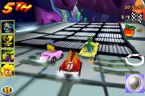 Crash Bandicoot Nitro Kart 3D 게임 스크린 샷