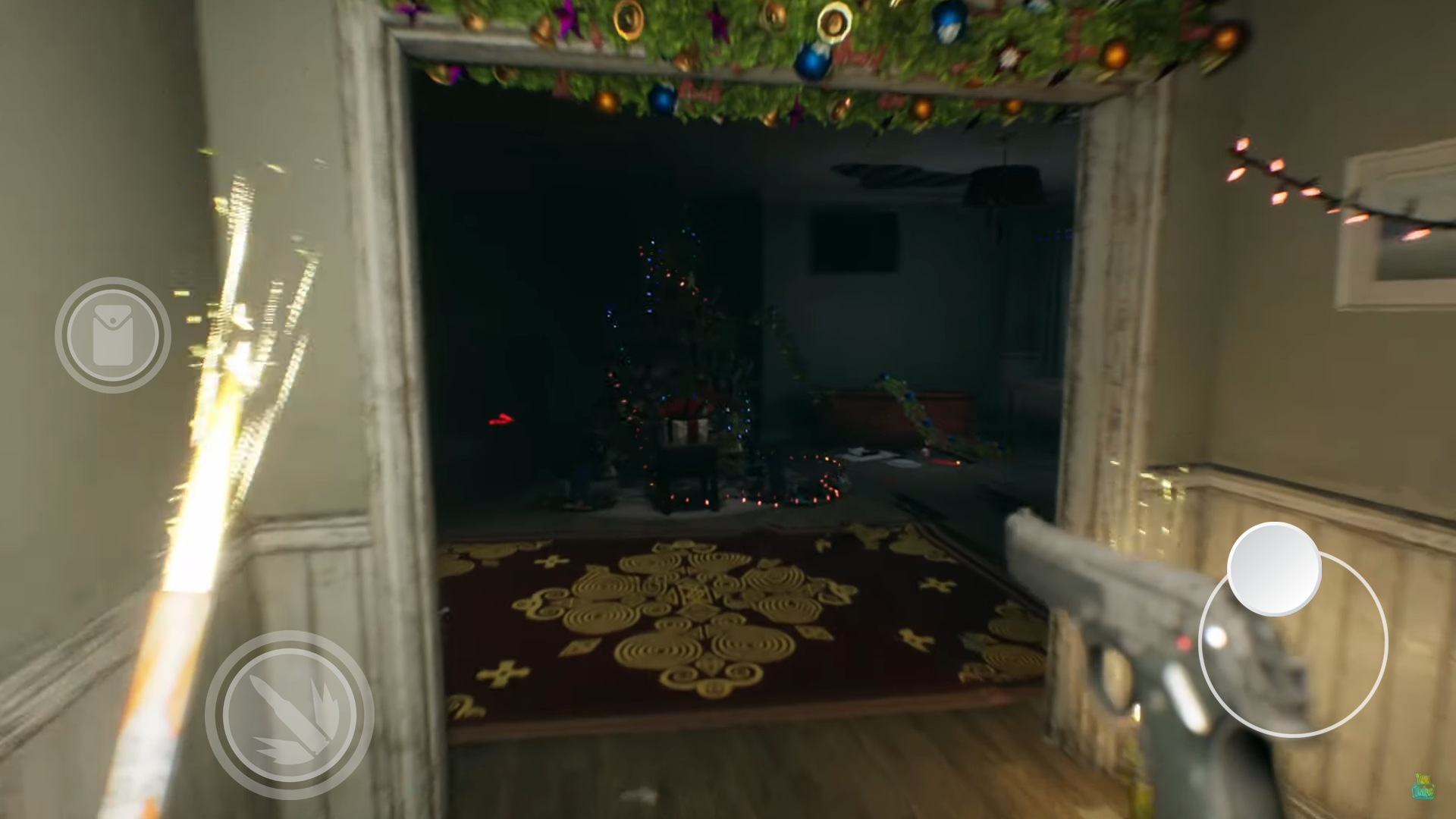 Crimson Snow: Horror Holiday Game Screenshot