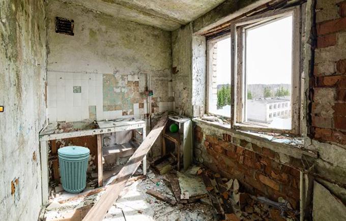 Escape Game-Deserted Building2 Game Screenshot