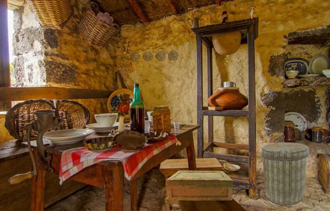 Medieval Village Escape Game Screenshot