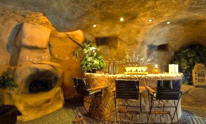 Скриншот игры Escape From Underground Hotel