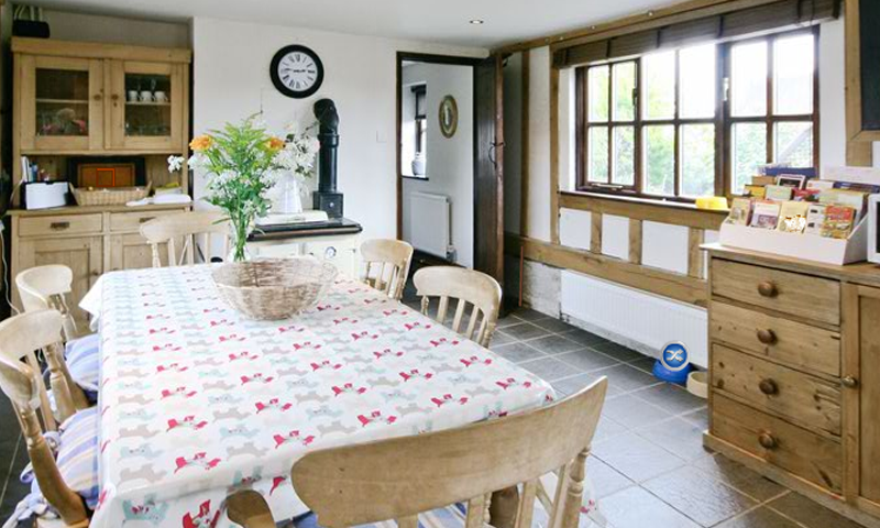 Escape From Yew Tree Cottage Game Screenshot