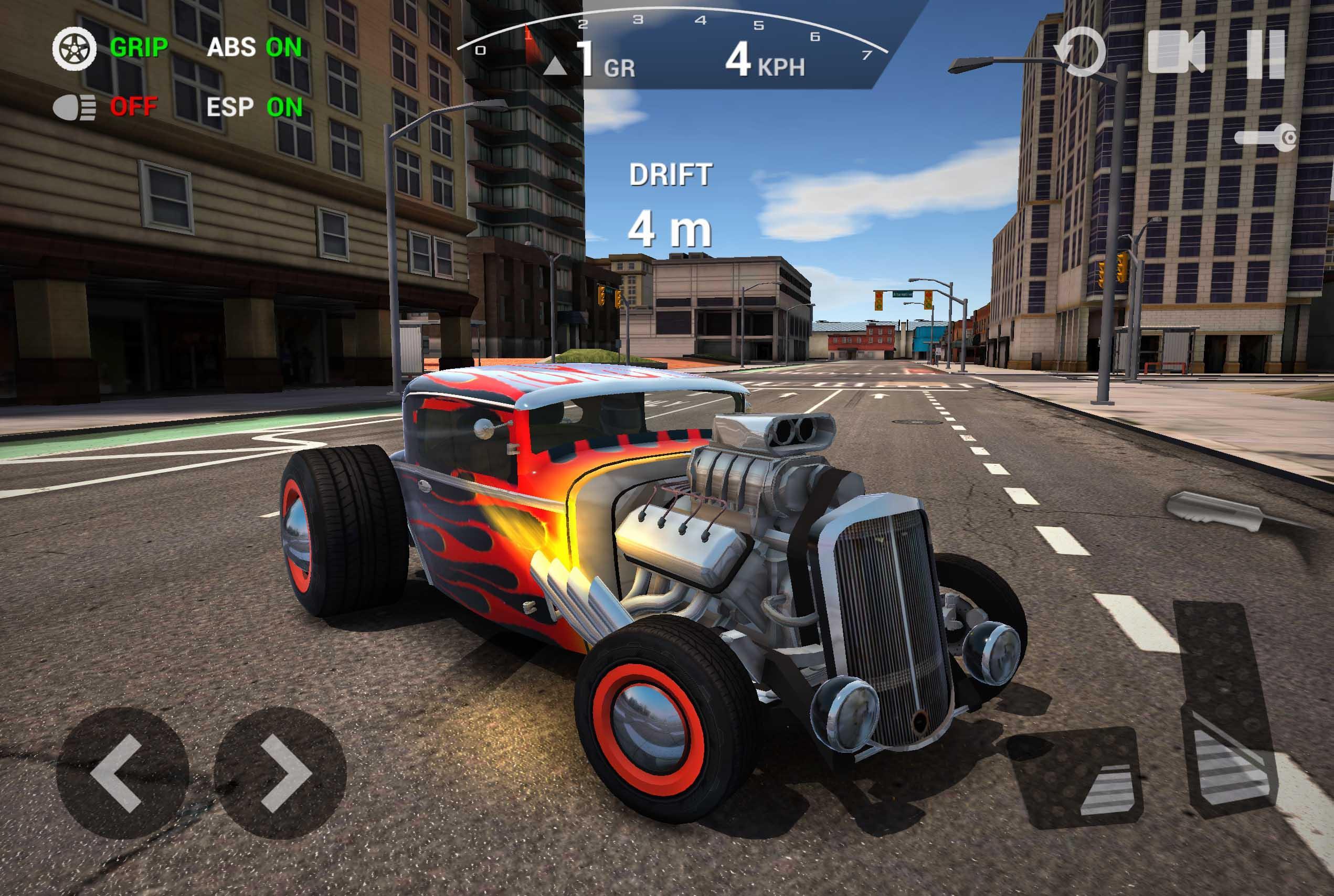 Ultimate Car Driving: Classics Game Screenshot