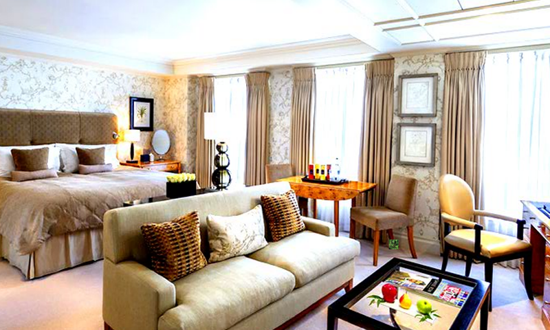 Escape From Stafford London Game Screenshot