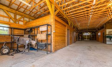 Horse Farm Creek Ranch Escape Game Screenshot