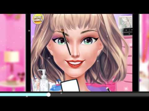 Screenshot of the video of Blogger Girl: Blindfold Makeup