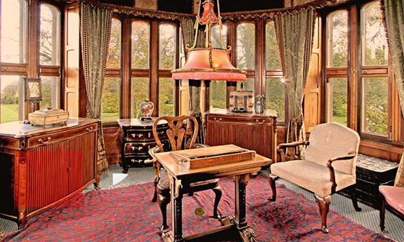 Escape From Lauriston Castle Game Screenshot