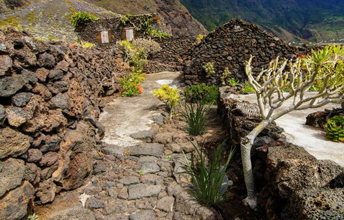 Medieval Village Escape Game Screenshot