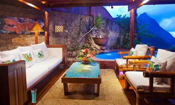 Cuplikan Layar Game Escape From Ladera Resort