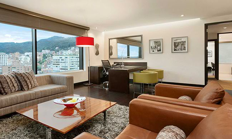 Escape From Hilton Bogota Game Screenshot