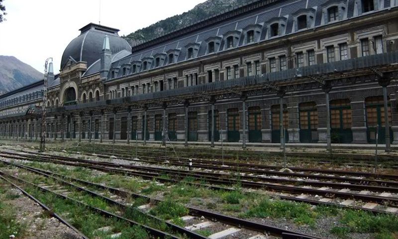 Canfranc RailwayStation Escape screenshot game