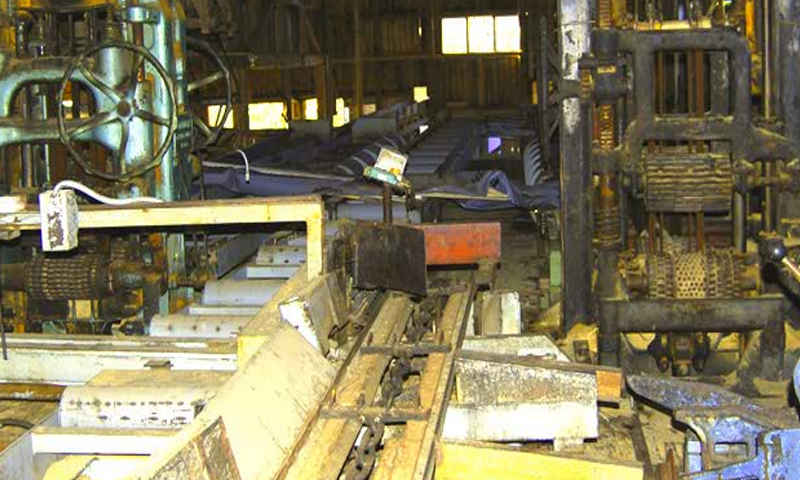 Escape From Saw Mill Factory Game Screenshot