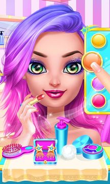 Pregnant Celebrity Star Salon Game Screenshot