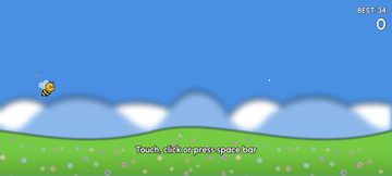 Save the bee vs Flying Saucers Game Screenshot