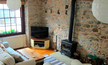 River Garden Cottage Escape 게임 스크린샷