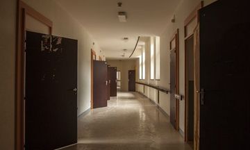 Escape From Sanatorium DuBasil Game Screenshot