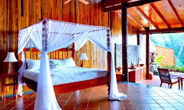 Cuplikan Layar Game Escape From Ladera Resort