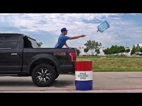 Скриншот видео 4 in 1 Water Bottle Flip 2k17