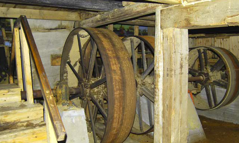 Escape From Saw Mill Factory Game Screenshot