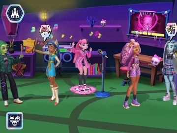 Monster High Fangtastic Life Game Screenshot