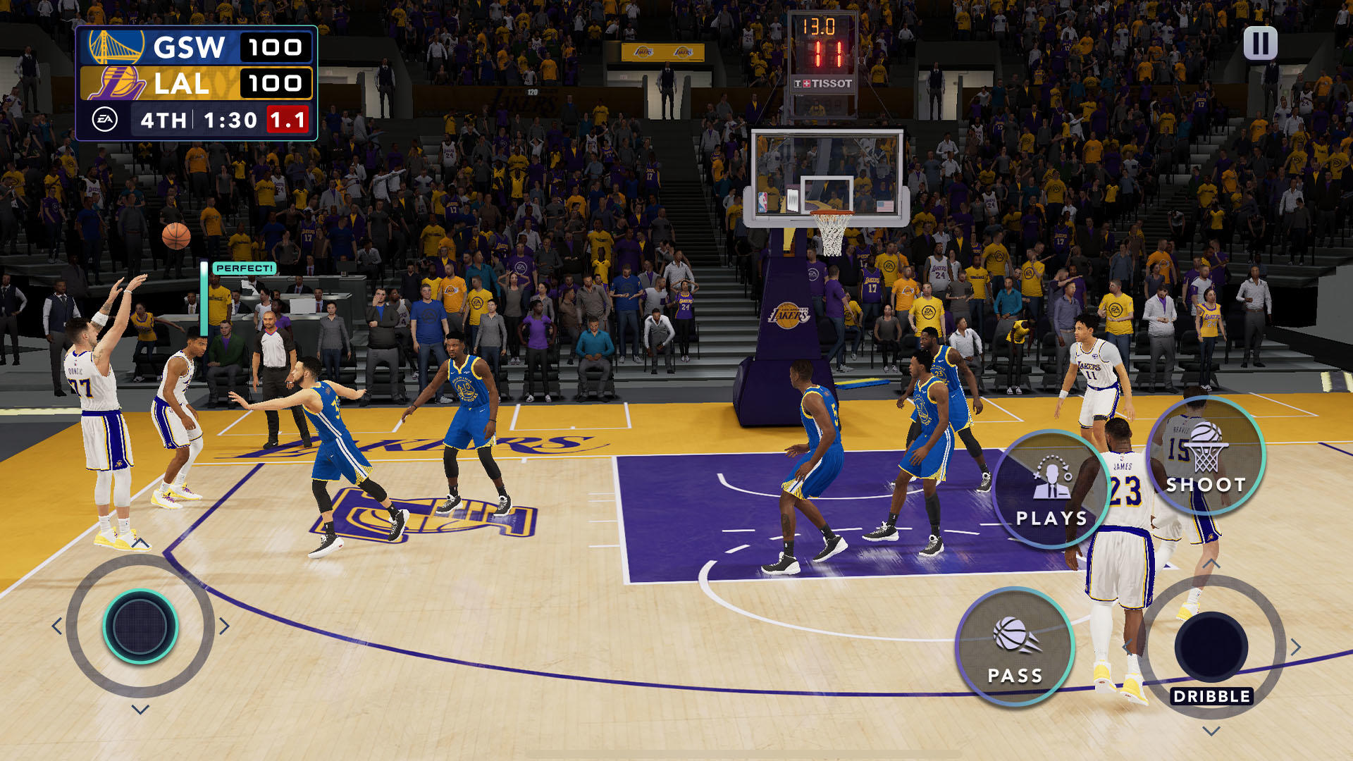 EA SPORTS™NBA Live Mobile Beta Game Screenshot